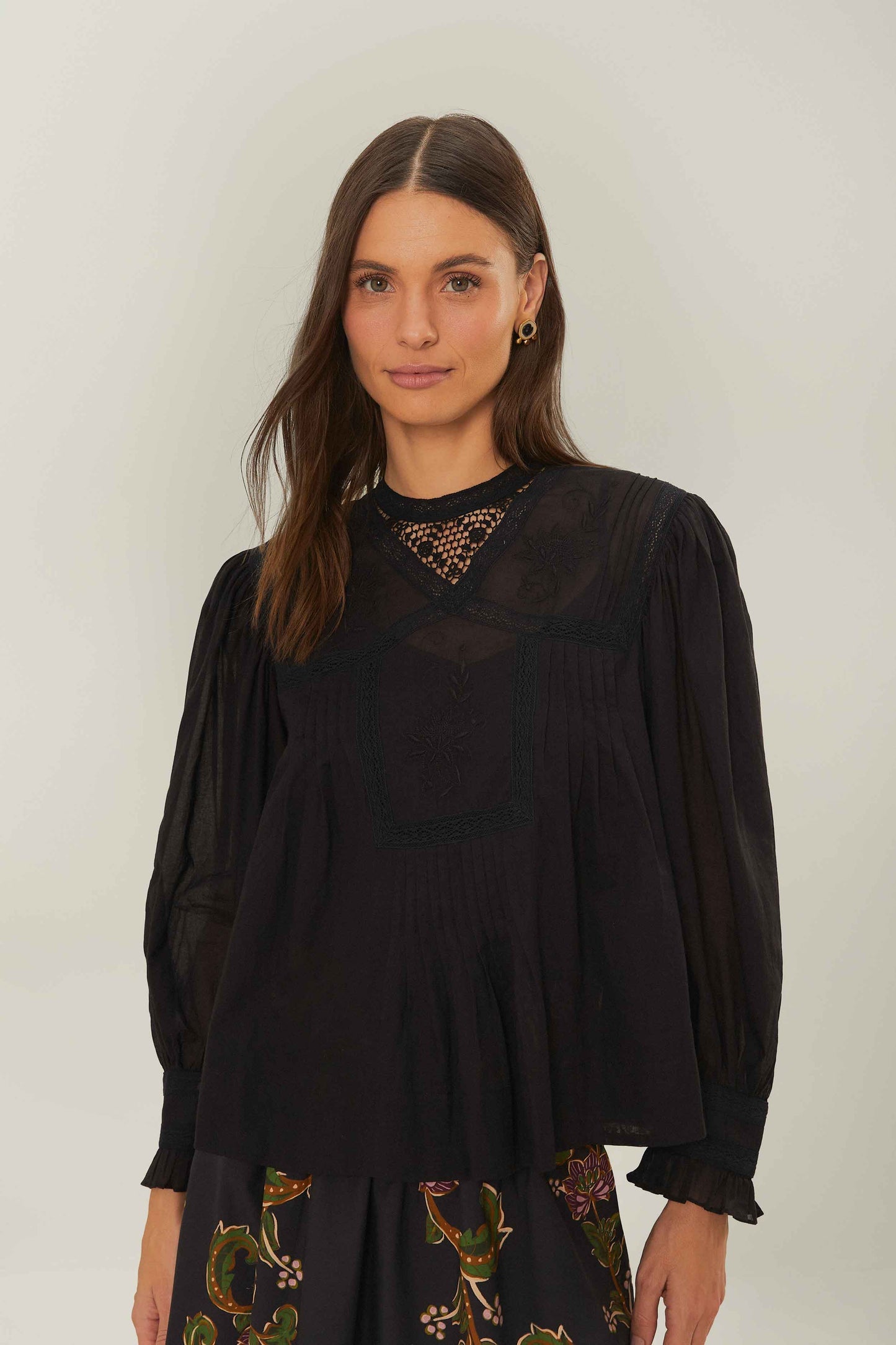 FARM Rio Black Short Sleeve Collar Blouse