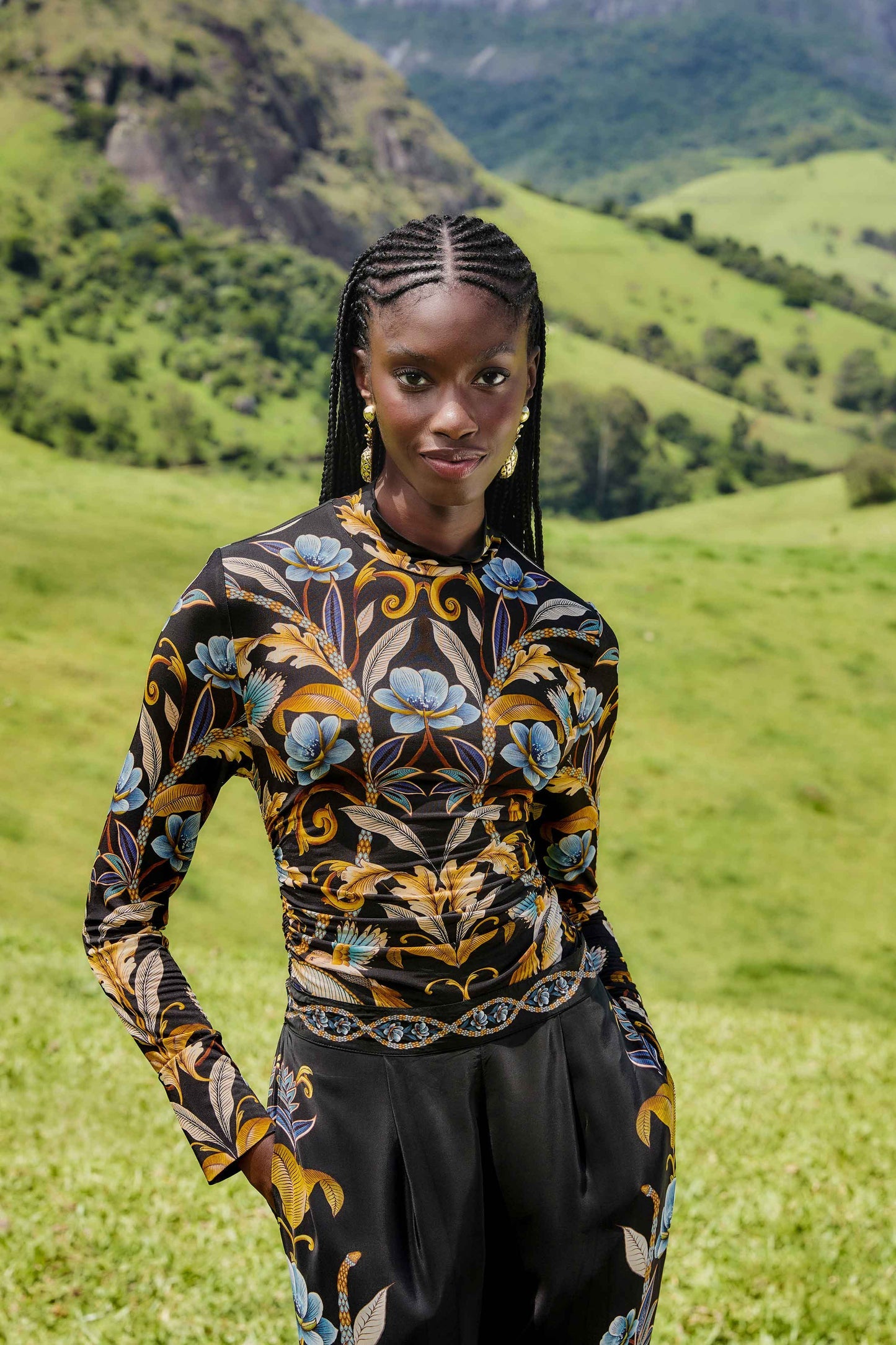 FARM Rio Black Flowerful Garden Jersey Blouse | FARM Rio