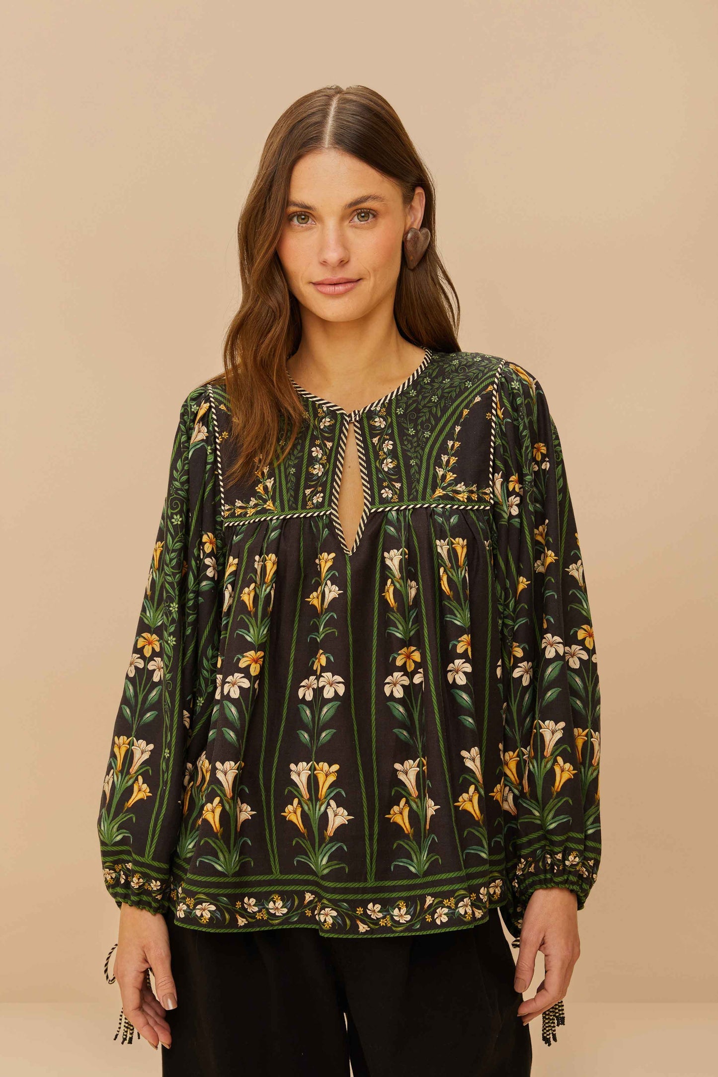 FARM Rio Black Flowers Arch LENZING™ ECOVERO™ Euroflax™ Blouse