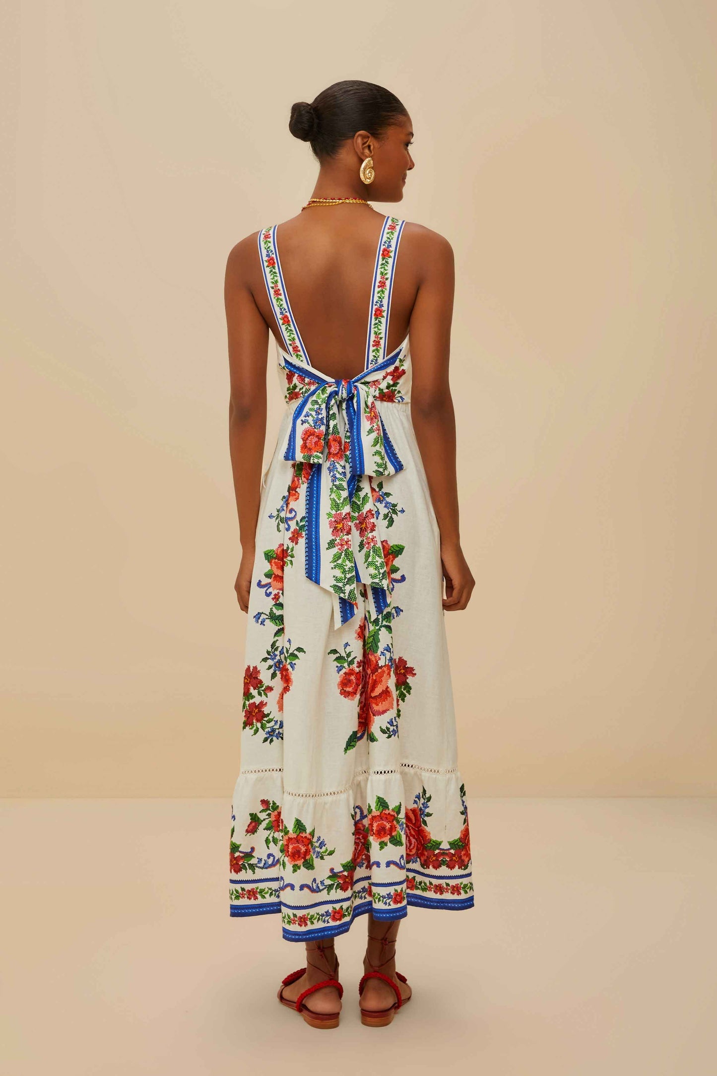 FARM Rio Off-White Flower Tapestry LENZING™ ECOVERO™ Euroflax™ Maxi Dress