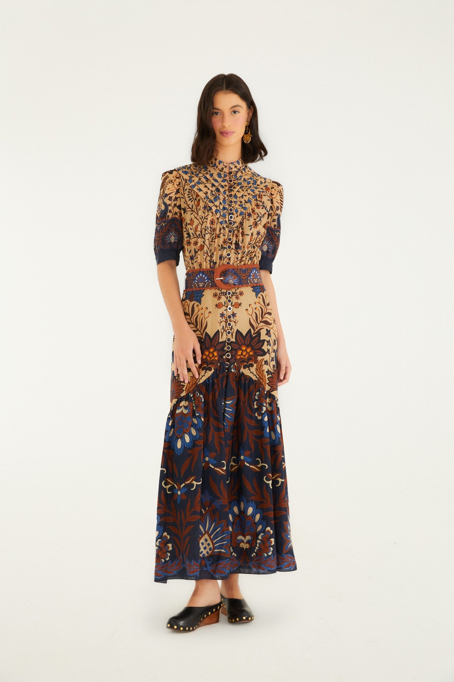 FARM Rio Cream Marvelous Garden Short Sleeve Midi Dress | FARM Rio