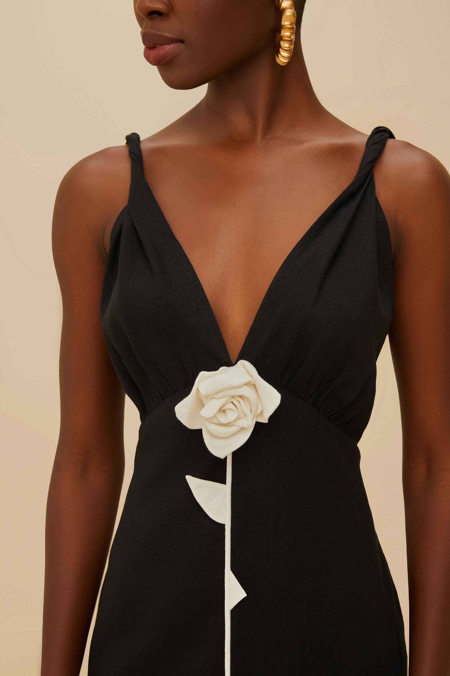 FARM Rio Black And White Rose LENZING™ ECOVERO™ Euroflax™ Mini Dress
