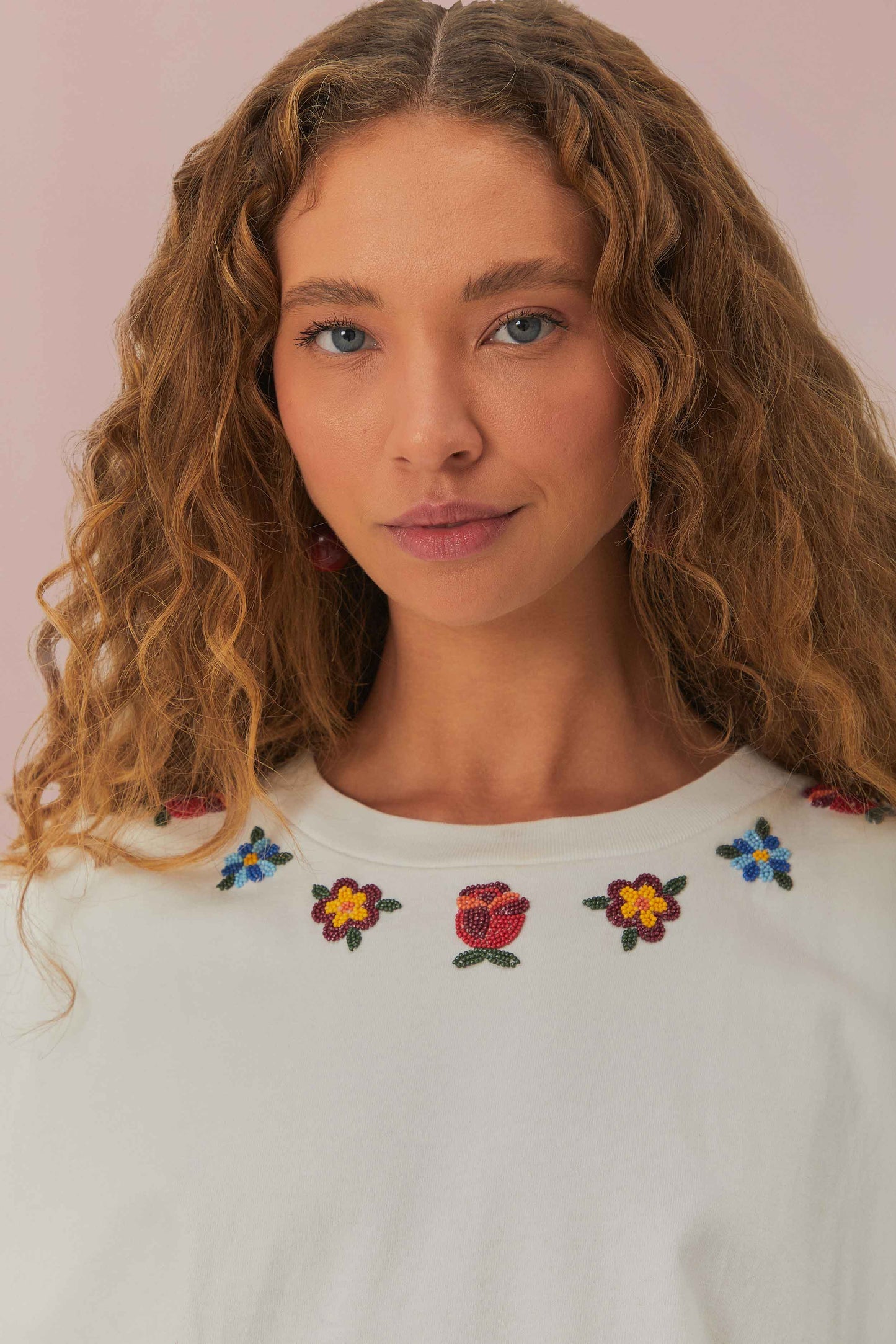 FARM Rio White Beaded Flowers T-Shirt