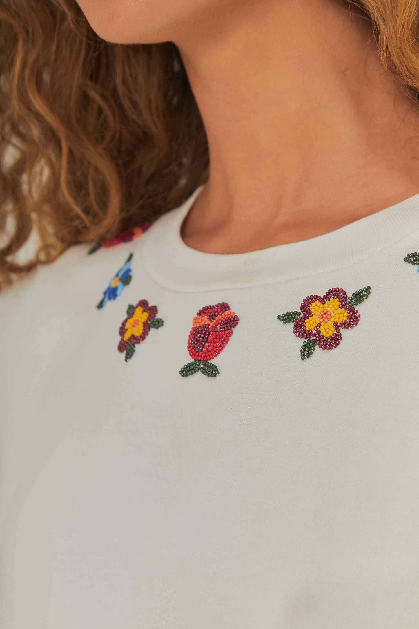 FARM Rio White Beaded Flowers T-Shirt