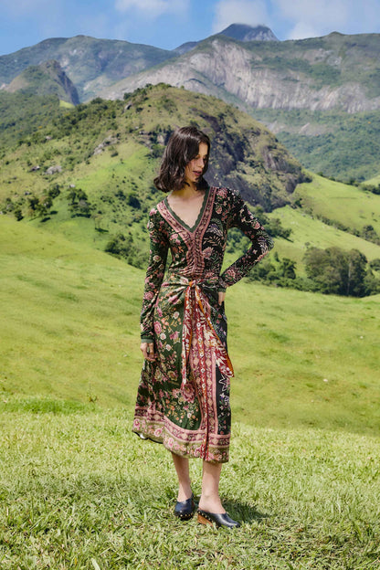 FARM Rio Mixed Winter Garden Lenzing™ Ecovero™ Viscose Midi Skirt | FARM Rio