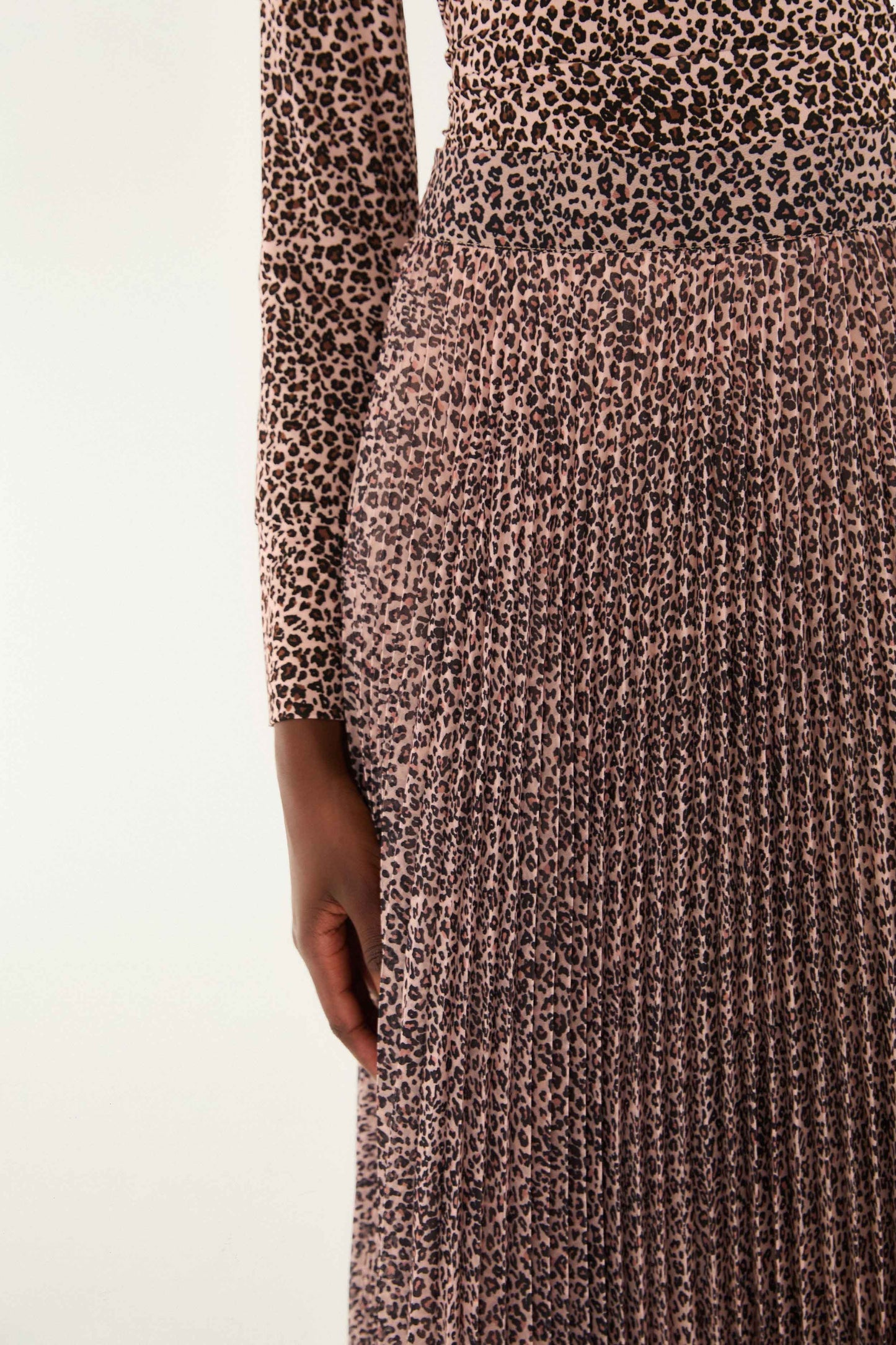 FARM Rio Pink Baby Leopard Pleated Maxi Skirt | FARM Rio