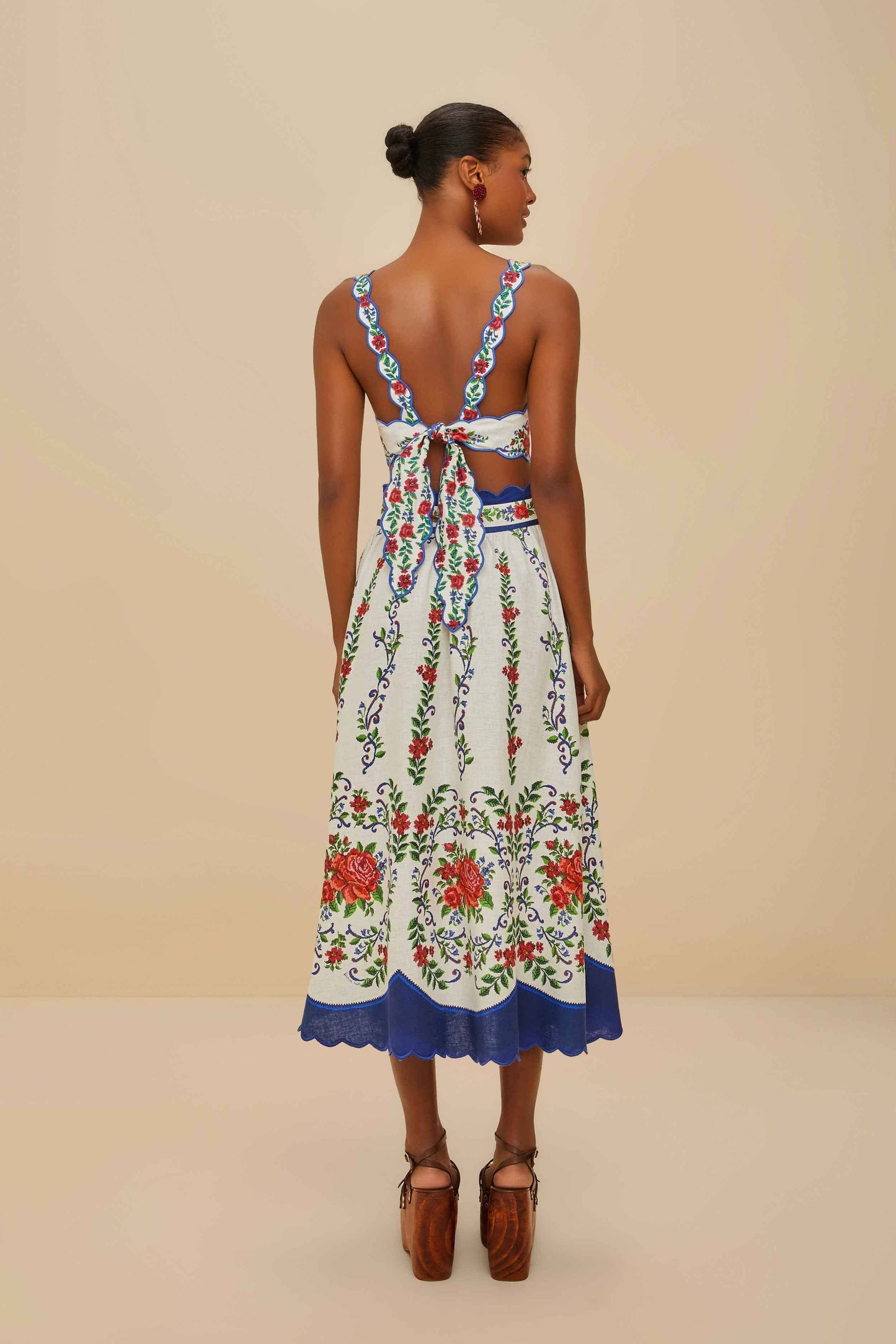 FARM Rio Off-White Flower Tapestry LENZING™ ECOVERO™ Euroflax™ Midi Skirt