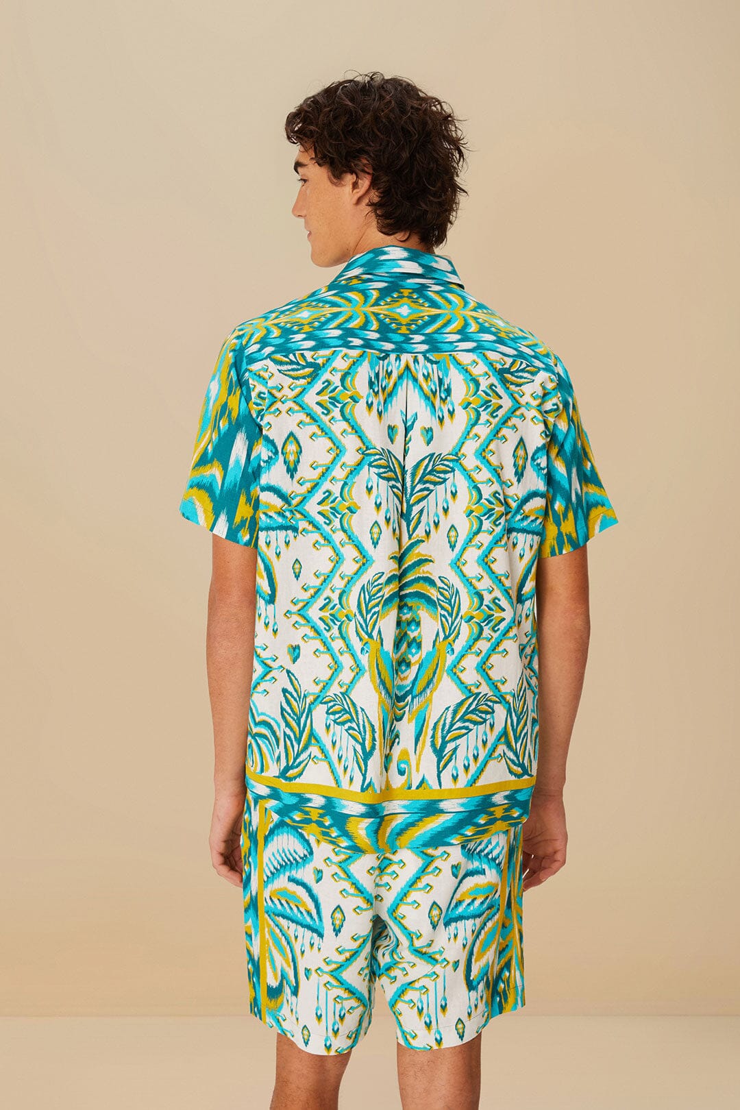 FARM Rio Sand Tropical Tapestry LENZING™ ECOVERO™ Euroflax™ Shorts